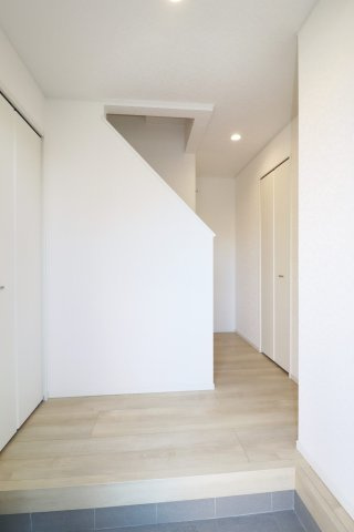 本宮市本宮字千代田　　　３号棟　　　まゆみ小学校、本宮第１中学区の玄関