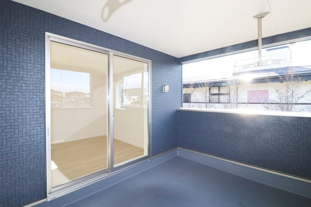 本宮市本宮字千代田　　　３号棟　　　まゆみ小学校、本宮第１中学区のバルコニー