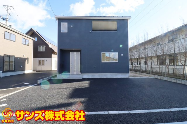 本宮市本宮字千代田　　　３号棟　　　まゆみ小学校、本宮第１中学区の外観|西側から見た駐車場を含む外観