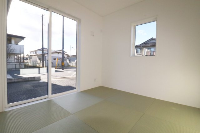 本宮市本宮字千代田　　　４号棟　　　まゆみ小学校、本宮第１中学区の和室|リビングに隣接する和室　