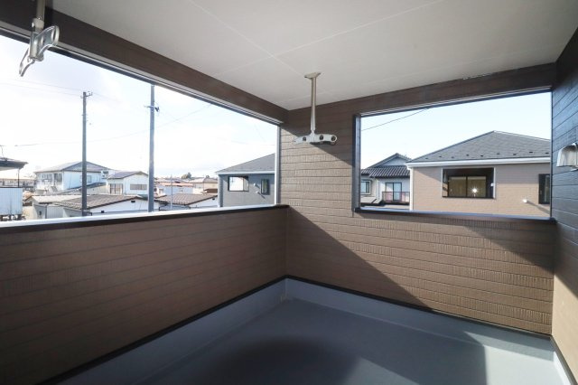 本宮市本宮字千代田　　　４号棟　　　まゆみ小学校、本宮第１中学区のバルコニー