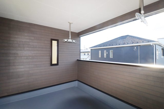 本宮市本宮字千代田　　　４号棟　　　まゆみ小学校、本宮第１中学区のバルコニー