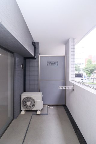 アレクサスラストラーダ　2階のバルコニー|別号室のものです。現状優先になります。