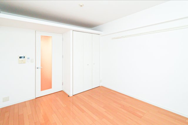 アレクサスラストラーダ　2階の居間・リビング|別号室のものです。現状優先になります。