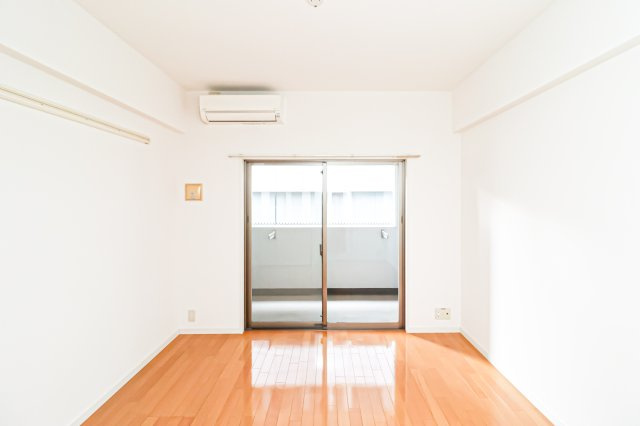 アレクサスラストラーダ　2階の居間・リビング|別号室のものです。現状優先になります。