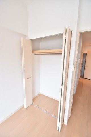 大阪市城東区関目３丁目の賃貸マンションの収納