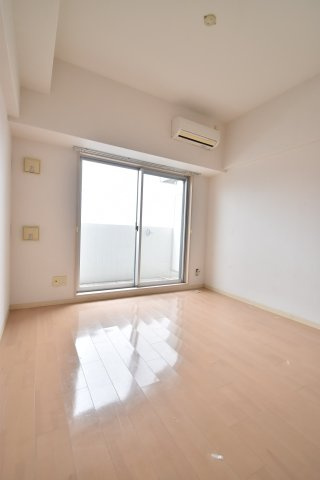 大阪市城東区関目３丁目の賃貸マンションの居間・リビング