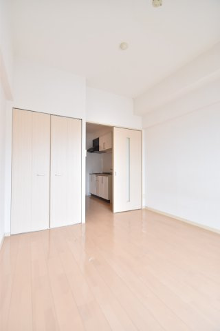 大阪市城東区関目３丁目の賃貸マンションの寝室