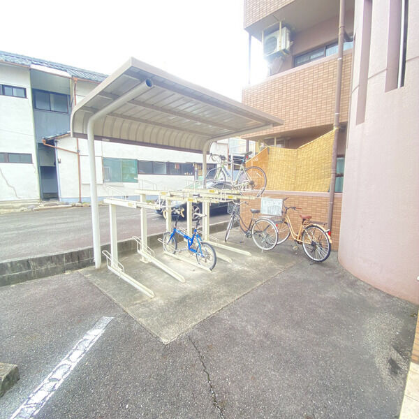 プティリヴィエール　名古屋市賃貸　仲介手数料無料の駐車場