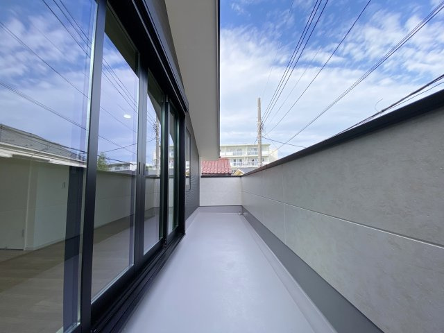 練馬区南田中3丁目 限定1棟のバルコニー|奥行のある日当たり良好なワイドバルコニー