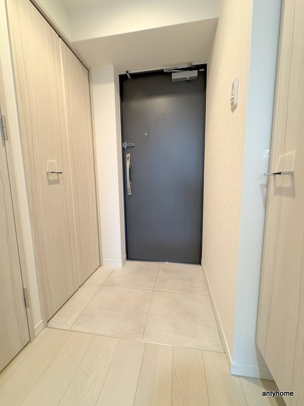 S-RESIDENCE緑橋駅前　仲介手数料無料の玄関