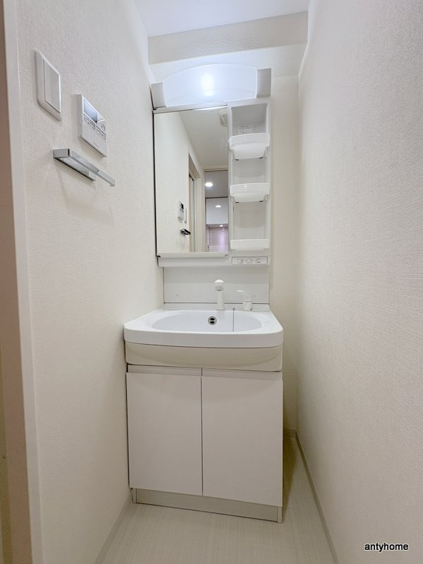 S-RESIDENCE緑橋駅前　仲介手数料無料の洗面所