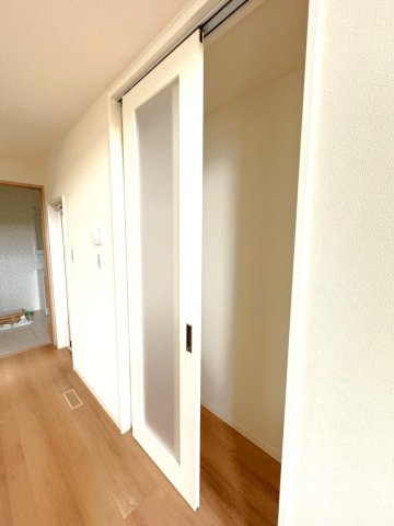 ２０２４年１月完成の築後未入居物件◆小屋裏収納付き３ＬＤＫ◆伏見区羽束師古川町の収納|収納スペース