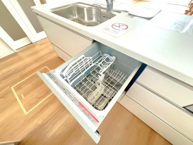 ２０２４年１月完成の築後未入居物件◆小屋裏収納付き３ＬＤＫ◆伏見区羽束師古川町のキッチン|食器洗浄乾燥機