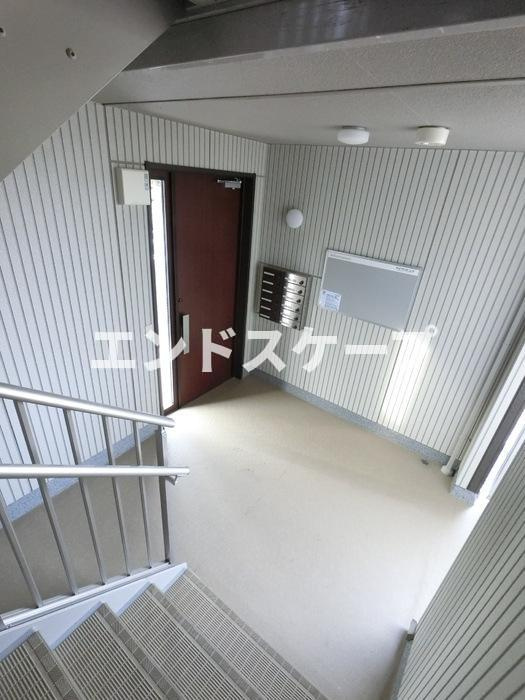 ラルジュ並榎のロビー|高崎、前橋エリアのお部屋探しはエンドスケープまで！お客様の理想お聞かせ下さい♪