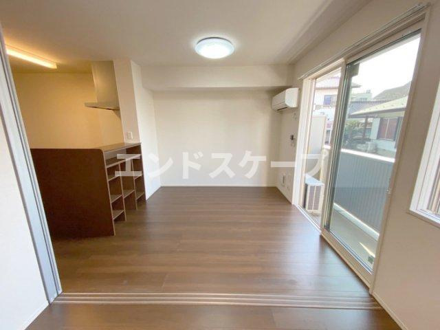 ラルジュ並榎の居間・リビング|高崎、前橋エリアのお部屋探しはエンドスケープまで！お客様の理想お聞かせ下さい♪
