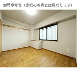 シャルマン冨士塚の居間・リビング