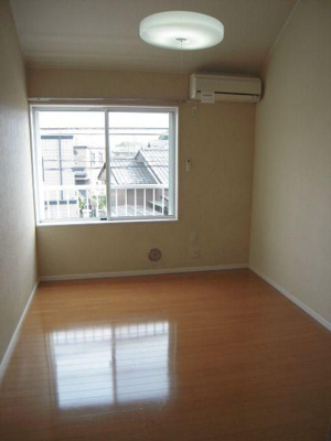 【居間・リビング】 | ロッシェル若松3号棟(ロッシェルワカマツ3ゴウトウ)