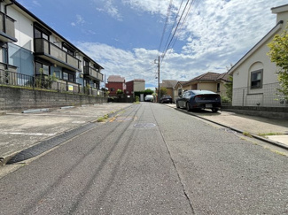 【前面道路含む現地写真】