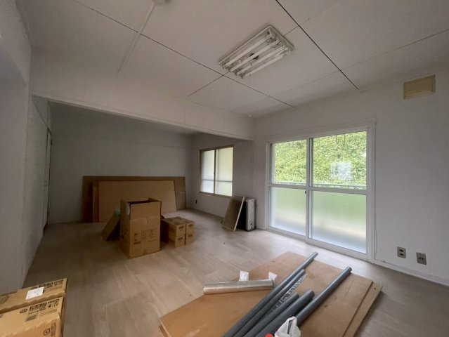 ヴィラナリー釧路Ⅲ　1号棟の居間・リビング