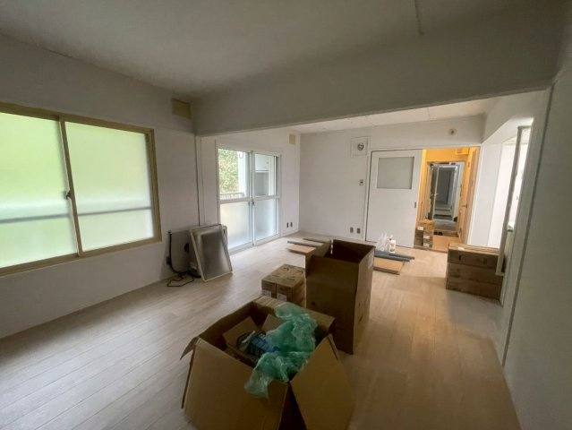 ヴィラナリー釧路Ⅲ　1号棟の居間・リビング