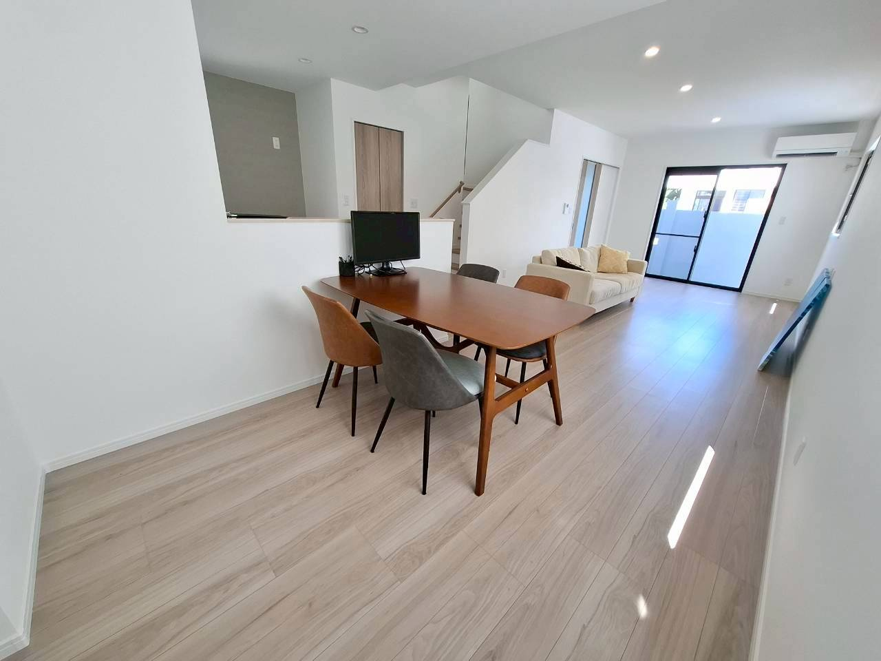 クローバーエース嘉手納屋良Ⅱ　2号棟の内観：施工例|※同建築会社施工参考写真となります。