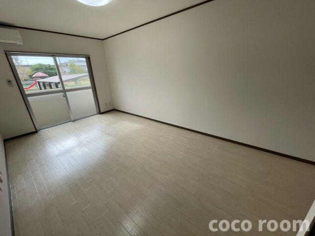 フォルテ２１の居間・リビング