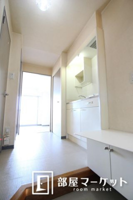 【玄関】 | ステップVIII | 同型タイプ