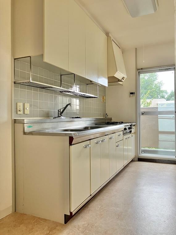 西所沢椿峰ニュータウン２７街区１号棟のキッチン