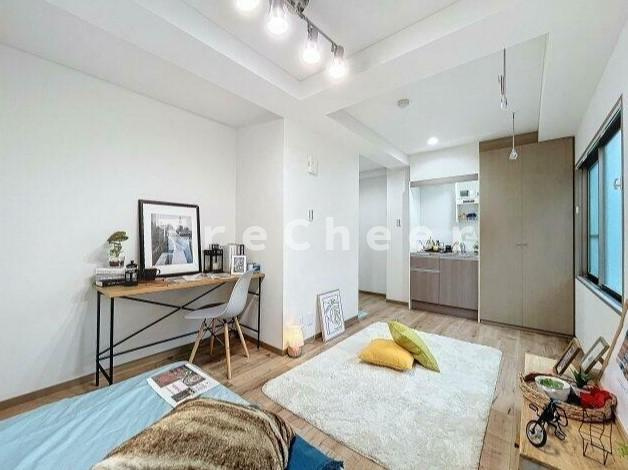 ハイツ若草の洋室