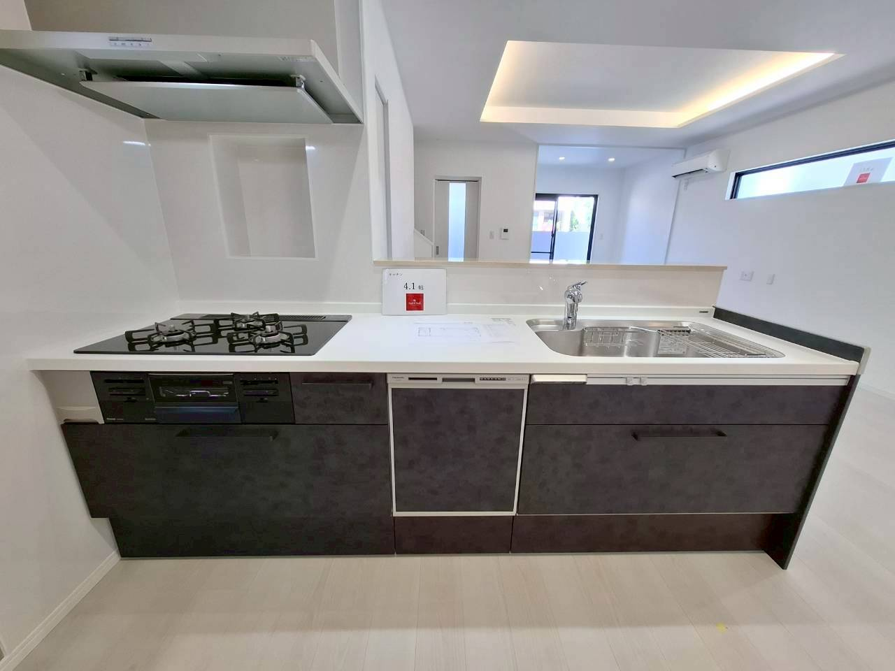 クローバーエース嘉手納屋良Ⅱ　3号棟の内観：施工例|※同建築会社施工参考写真となります。