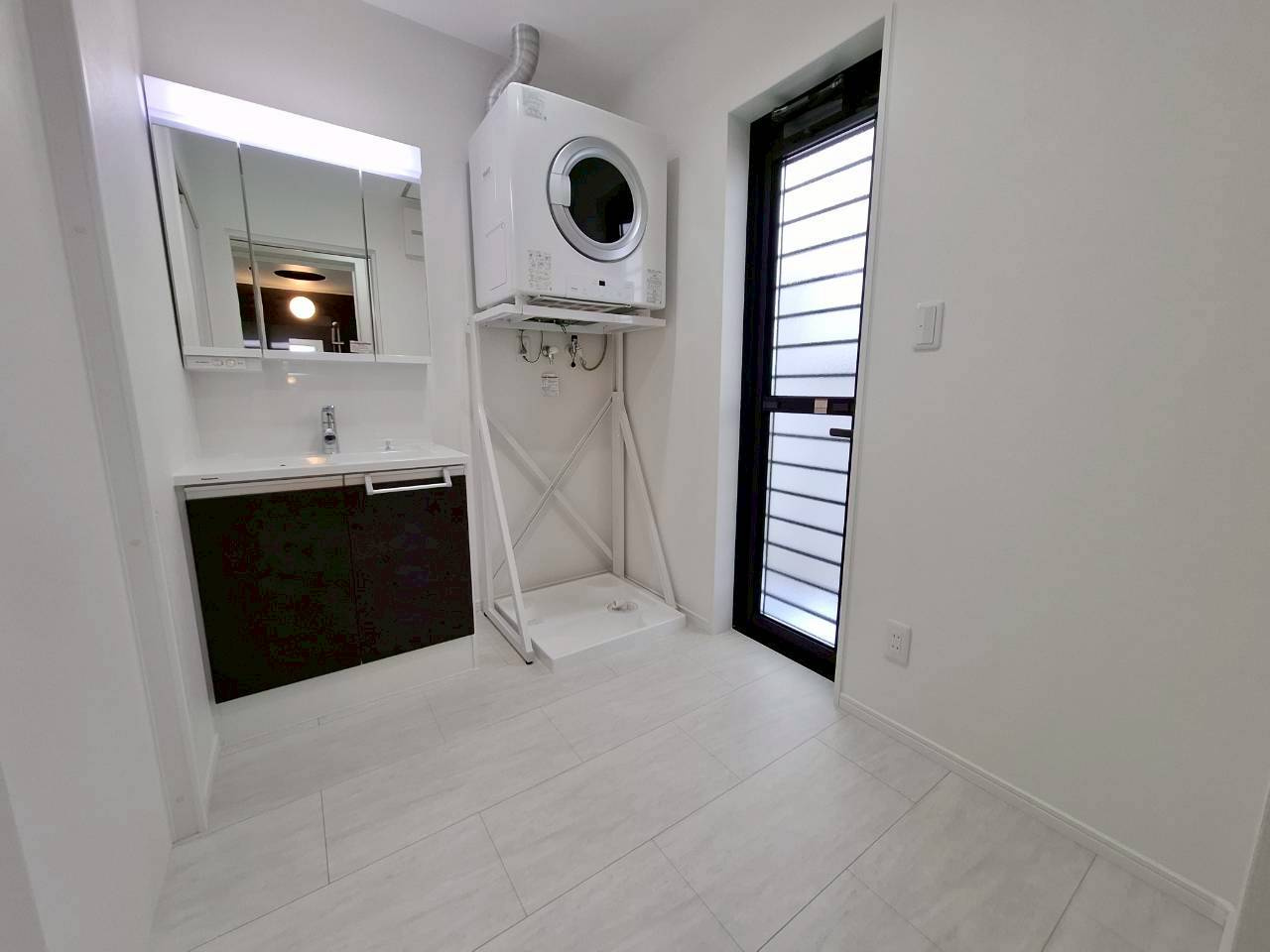 クローバーエース嘉手納屋良Ⅱ　3号棟の内観：施工例|※同建築会社施工参考写真となります。