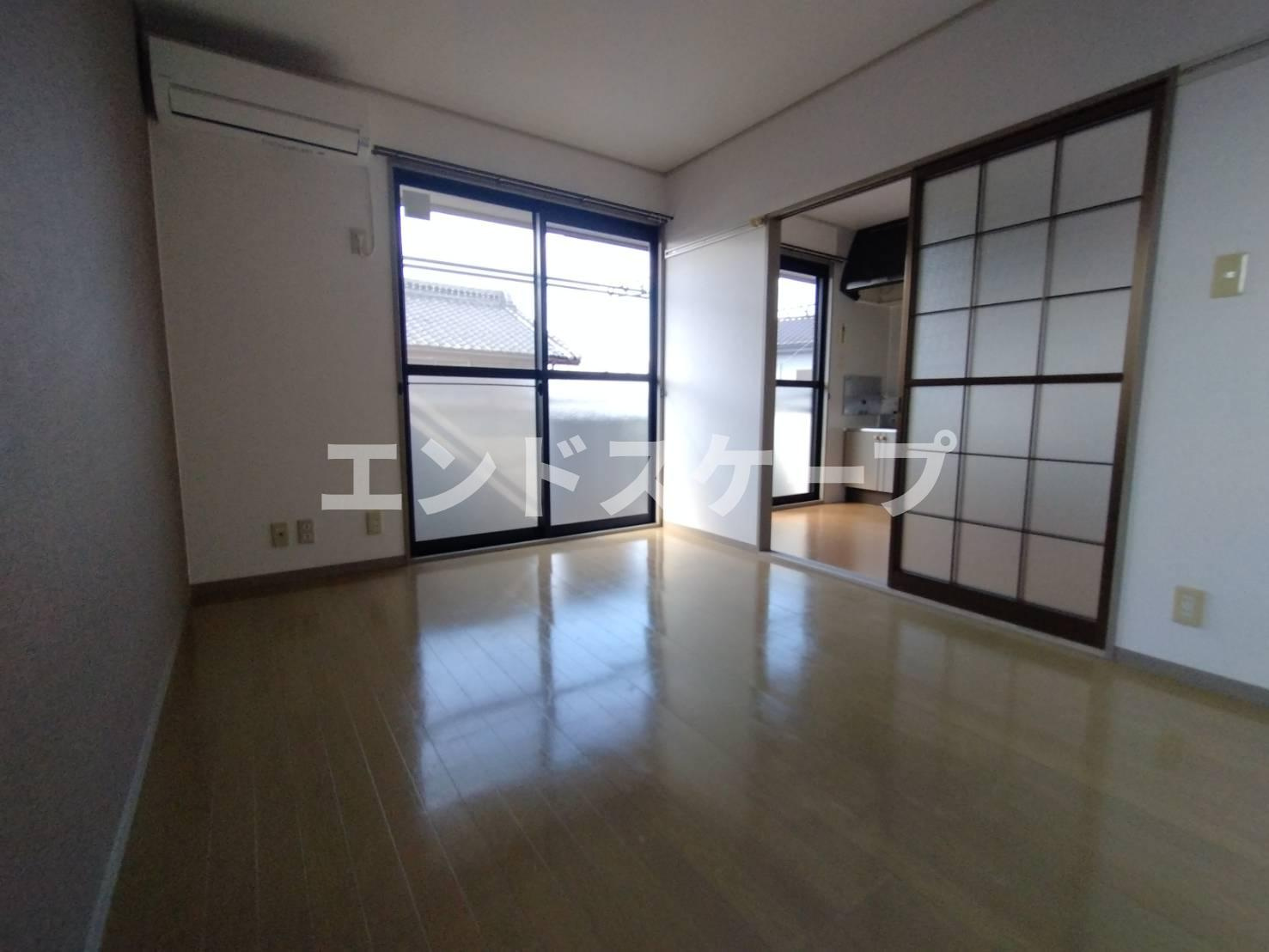 ラムールフォーの居間・リビング|高崎、前橋のお部屋探しはエンドスケープまで！お客様の理想お聞かせ下さい♪