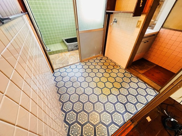 筑後市長浜店舗の玄関