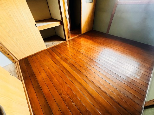 筑後市長浜店舗の居間・リビング