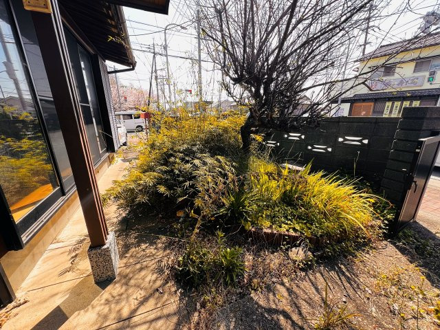 筑後市長浜店舗の庭