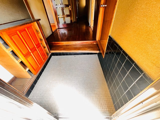 筑後市長浜店舗の玄関