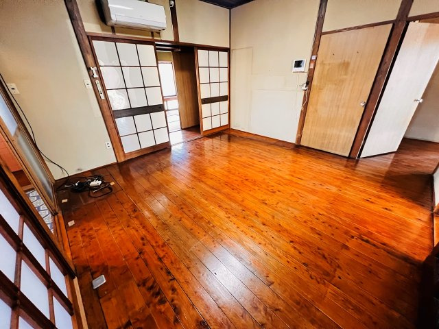 筑後市長浜店舗の玄関