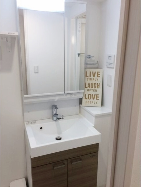 ブランTAT西宮江上町の洗面所