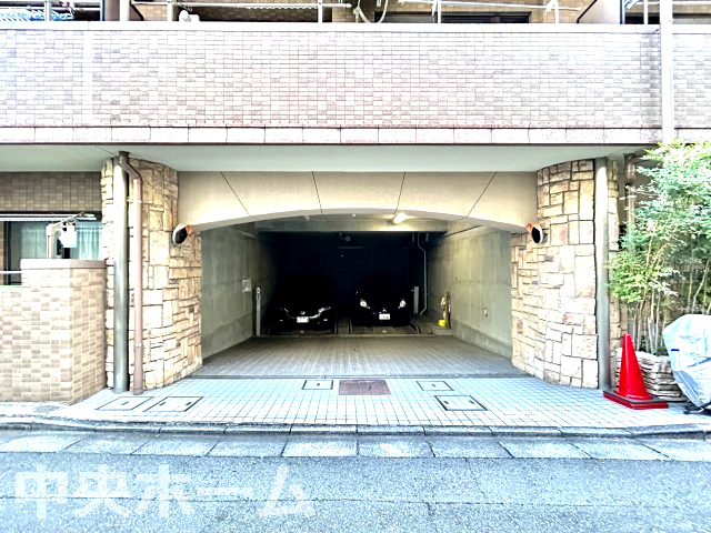 ダイアパレス八広花水木通りトリニティの駐車場|【敷地内駐車場】最新の空き状況や費用などの詳細は担当スタッフまでお問い合わせください。