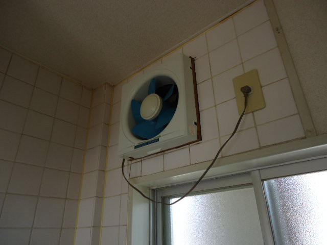 アメニティハイツ９１のキッチン|キッチン換気扇