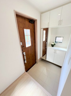 【玄関】 | 狭山市入間川　新築分譲　西武新宿線『狭山市駅』バス12分　【御狩場小学区】