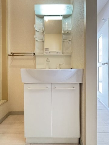 コーポマツノキ四番館の独立洗面台|独立洗面化粧台が付いています