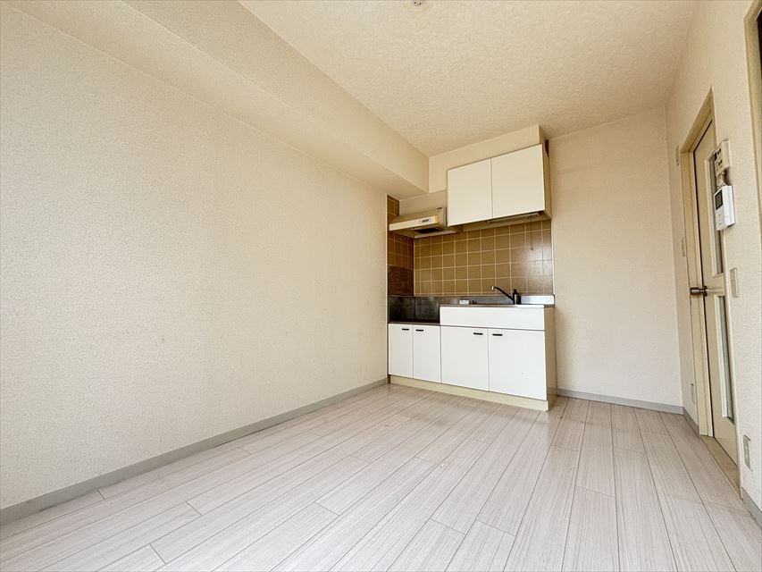 コーポマツノキ四番館の居間・リビング|ゆったりとした居間です