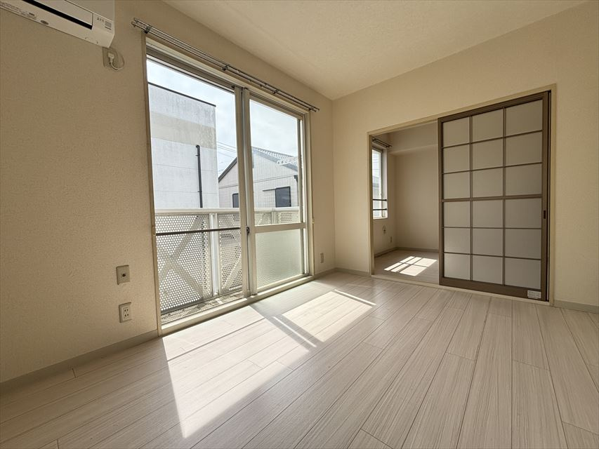 コーポマツノキ四番館の洋室|コンパクトで使いやすい洋室です