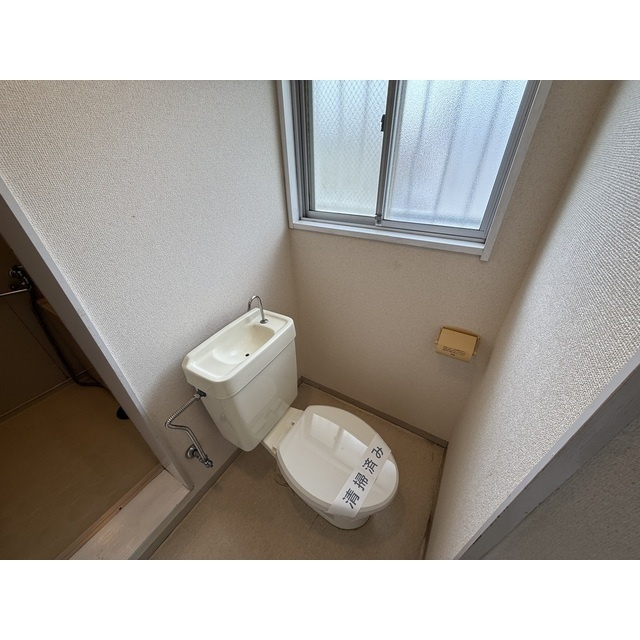 サンフラワーハイツのトイレ|清潔感のあるトイレです