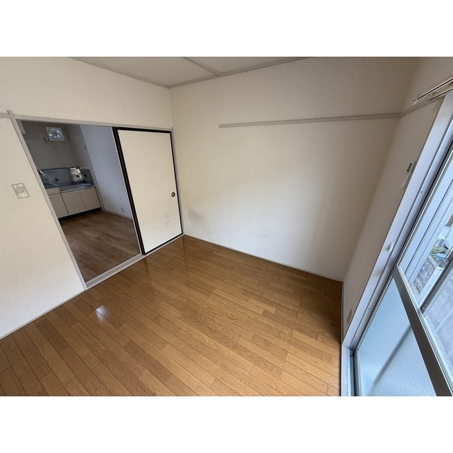 サンフラワーハイツの居間・リビング|ゆったりとした居間です