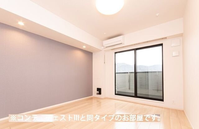 ヒカルサ久喜東の内装|明るい室内です