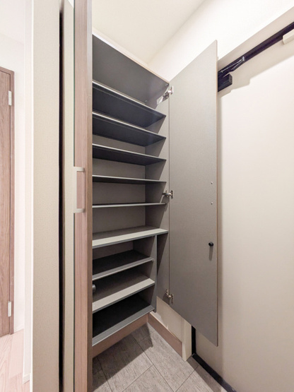 【玄関】 | Centrale