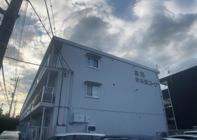 【外観】 | 藤和東林間コープ | 景色重視でお家選ぶをするとスーパーが遠い！学校が遠い！など生活をするうえで利便性で困ることもあります。まず一度現地を見学する際に、周辺の施設などがあるかを確認し、暮らし始めた後のことを想像しましょう。